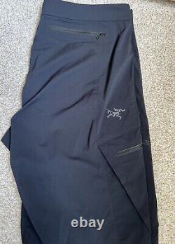 ARC'TERYX Mens Trousers Size 32 X 32 Black Walking Hiking Trousers EUC