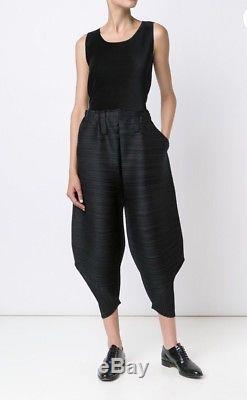 Barely Worn! Stunning Issey Miyake Pleats Please Sculpted Black Trousers. Size 3