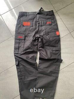 Crtz Guerillaz Black and red Cargo Pants size Small