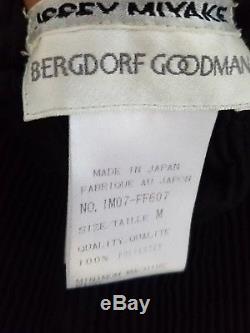 ISSEY MIYAKE Bergdorf Goodman Black Pleated Pants, Size M